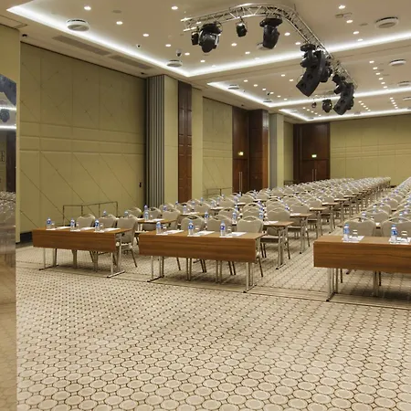 酒店 伊斯坦布尔阿弗希拉尔希尔顿逸林酒店