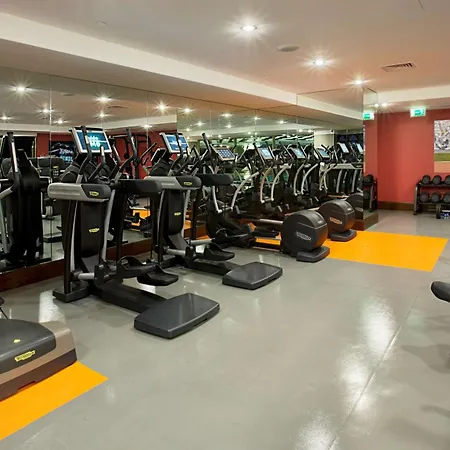 伊斯坦布尔阿弗希拉尔希尔顿逸林酒店 5*