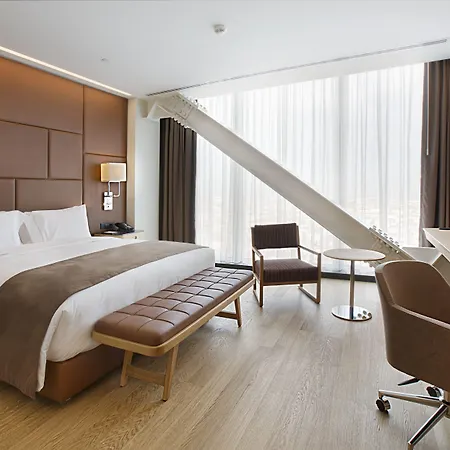 伊斯坦布尔阿弗希拉尔希尔顿逸林酒店 酒店